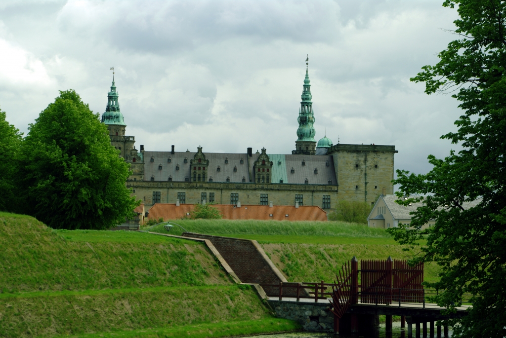 Дворец Кронборг в Хельсингёре. Сюда Шекспир поместил действие