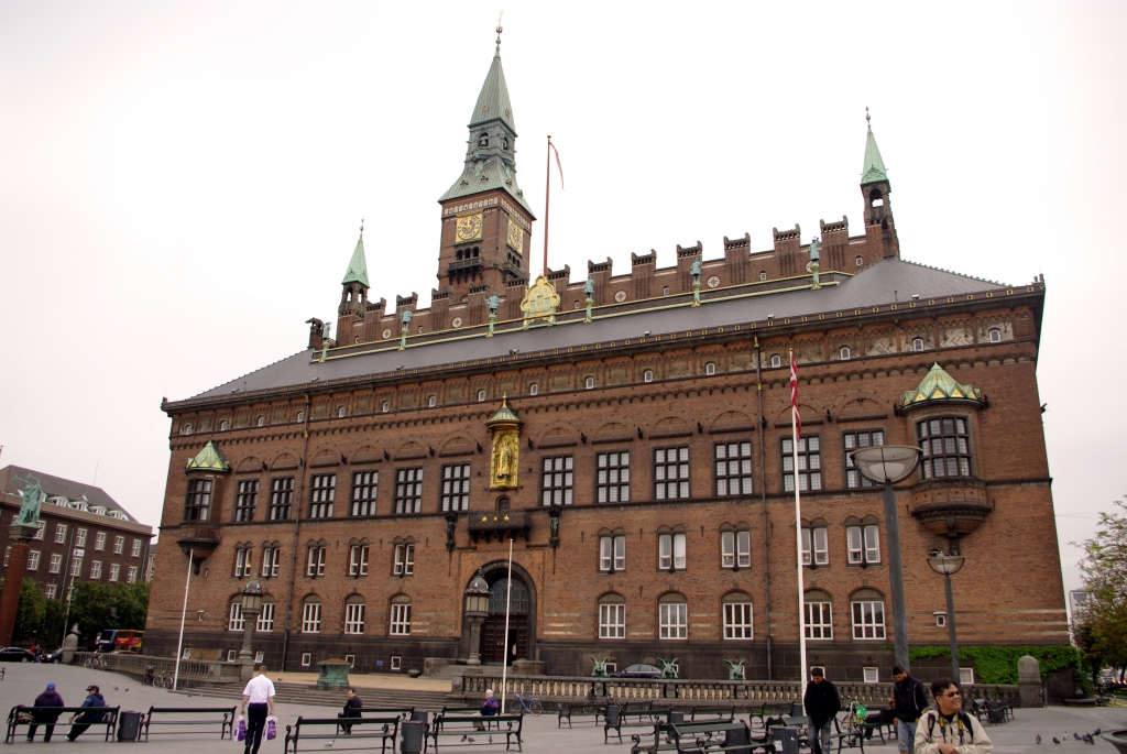 Здание городской Ратуши датской столицы. Здесь проводятся заседания
