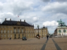 На площади у королевского дворца Амалиенборг